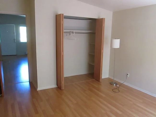 Photo - 1598 Jones Dr