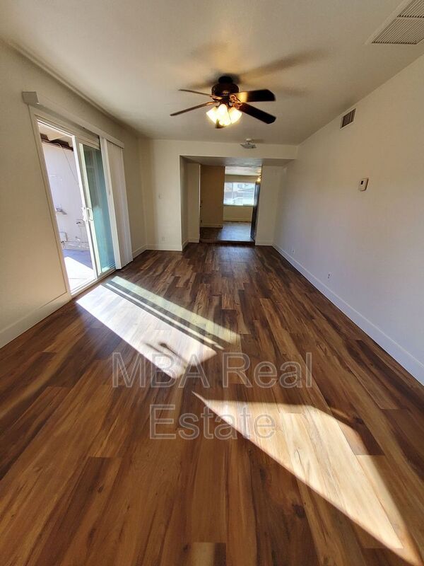 Photo - 1444 W Huntington Dr