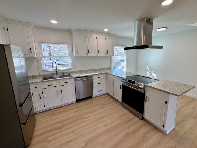 Photo - 224 Cunningham Dr