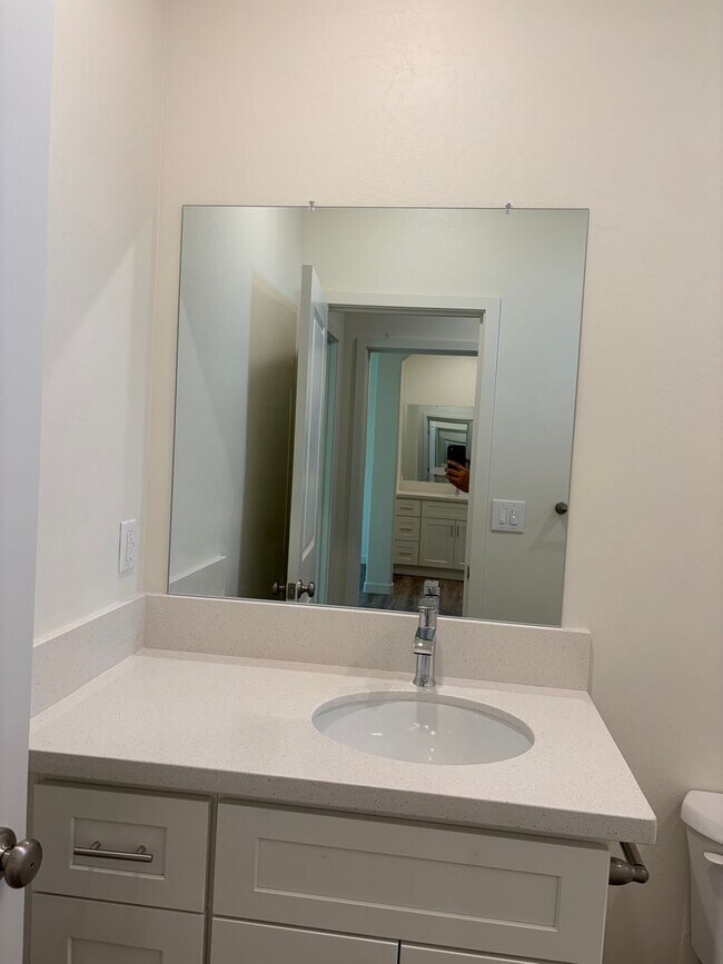 Photo - 6011 Cougar Trl Unit B