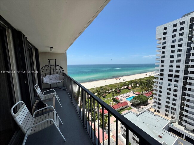 Building Photo - 2625 Collins Ave Unit 1801