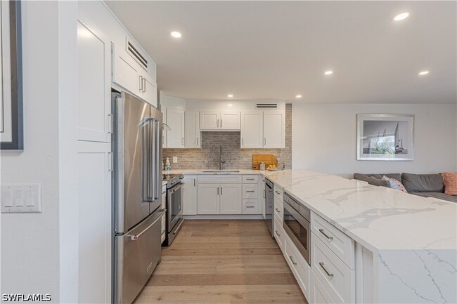 Photo - 2880 Gulf Shore Blvd N Unidad 509