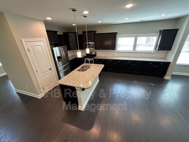 Photo - 850 Longleaf Pine Pl