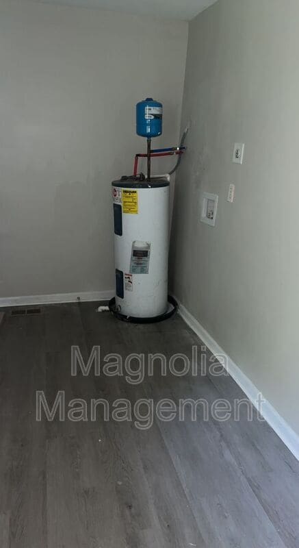 Photo - 216 Walnut St