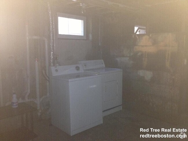 Building Photo - 289 Foster St Unit 1 Rental