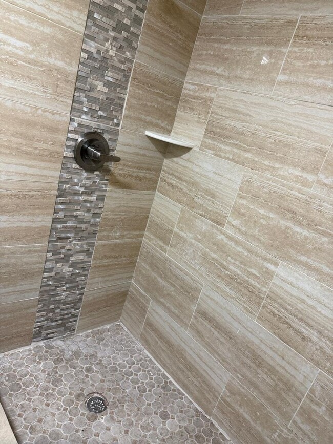 Photo - 4570 Transport Rd Unidad Transport Rd B