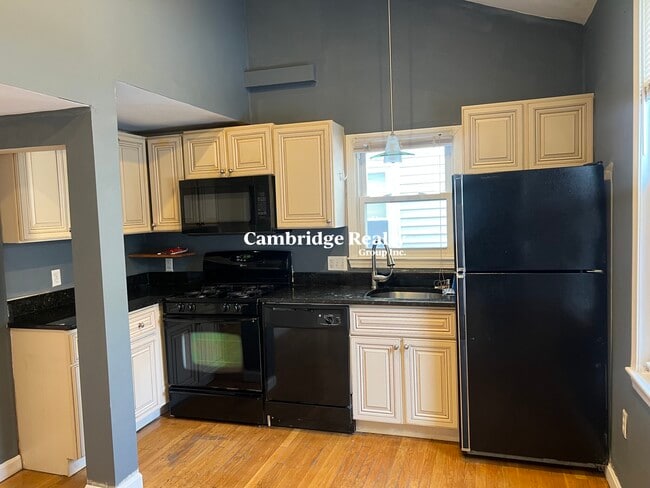 Photo - 89 Spring St Unit 3