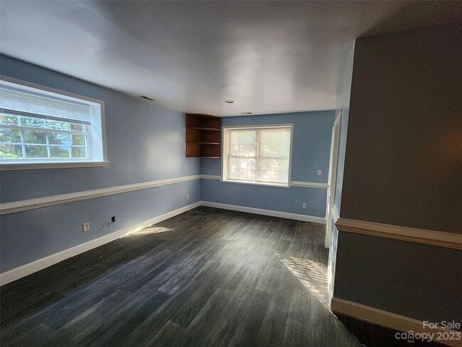 Photo - 513 Honeywood Ave