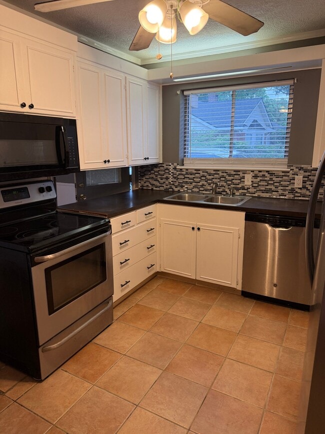 Photo - 2145 Treemont Ln