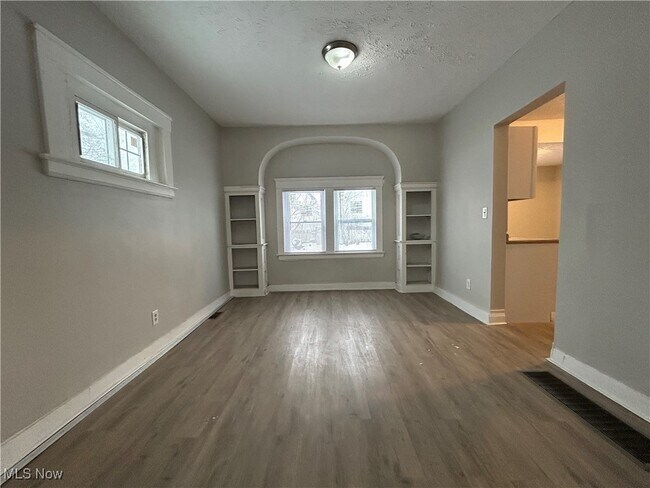 Photo - 10726 Garfield Ave