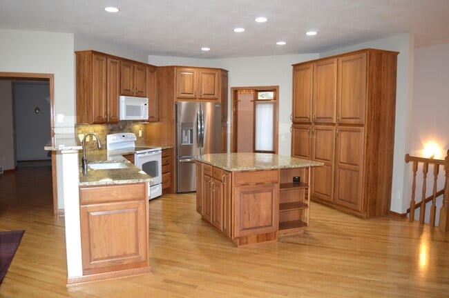 Photo - 7541 Red Fox Trl