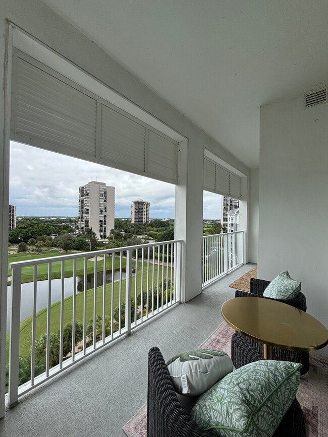 Photo - 2001 Embassy Dr Unit B10