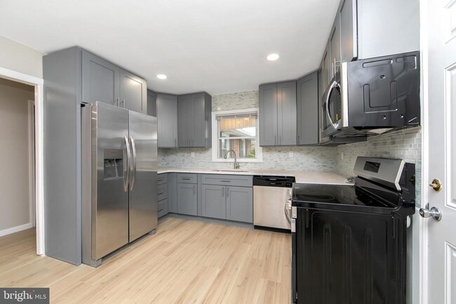 Photo - 2 S Sunset Rd