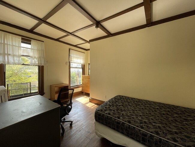 Building Photo - 302 Stewart Ave Unit 302 Rental