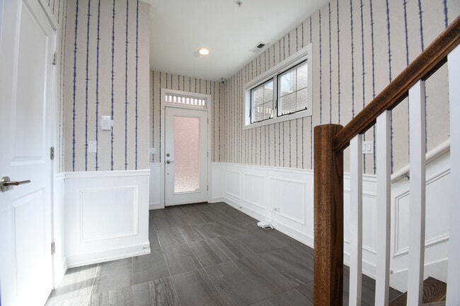 Photo - 330 Pennsylvania Way