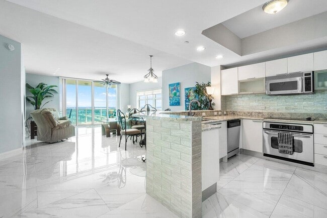 Photo - 2640 Lake Shore Dr Unit 1216