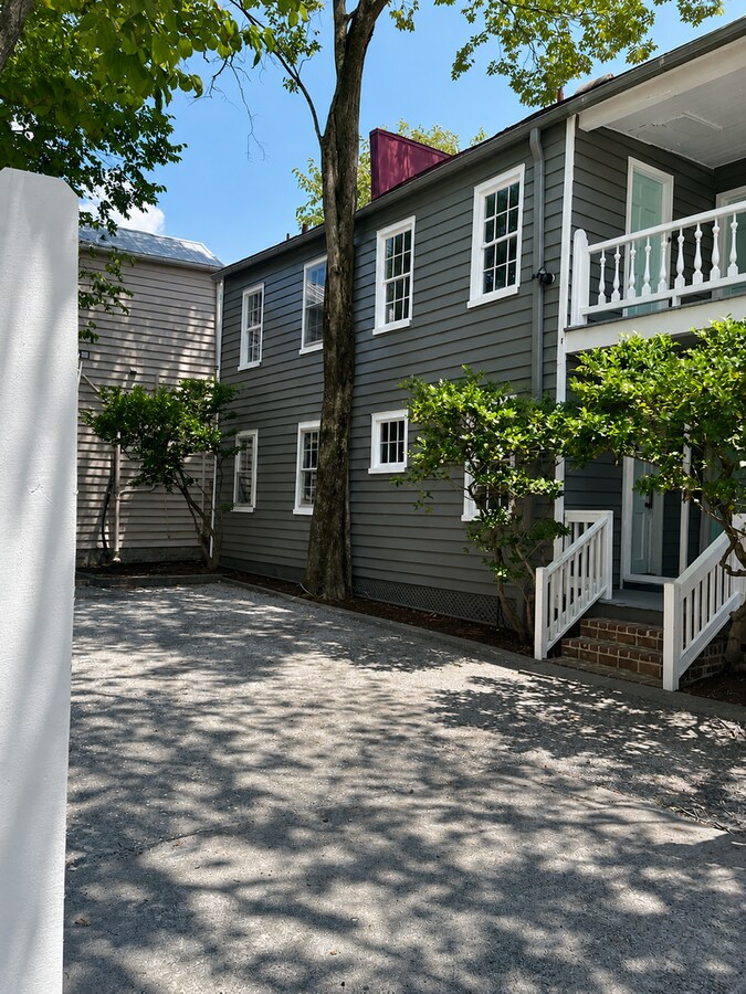Photo - 5 Bedroom 2.5 Bath Home close to CofC and MUSC