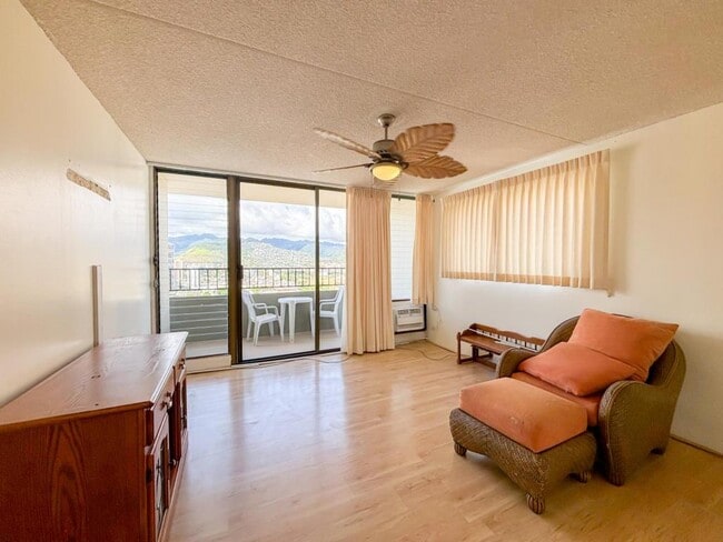 Building Photo - 2240 Kuhio Ave. Unit 2505