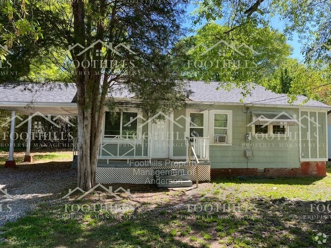Building Photo - Affordable 3 Bedroom Home Near Hwy 28 with...