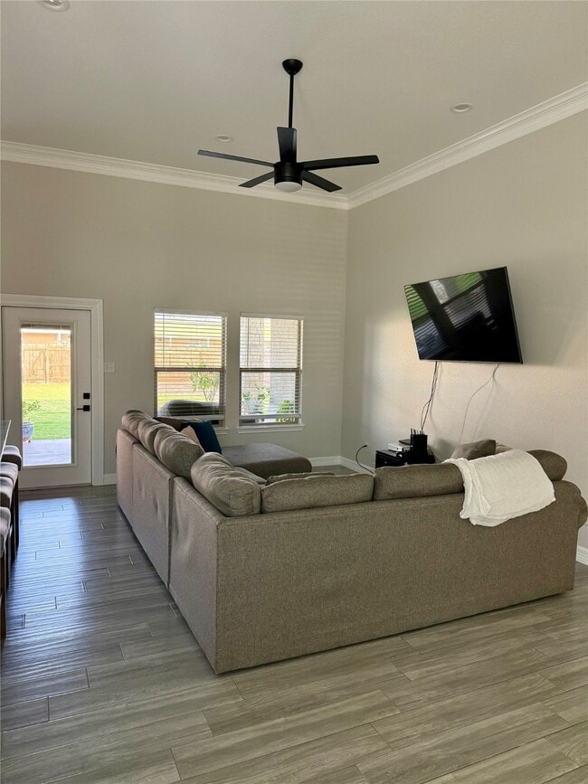 Photo - 421 Pitaya Ln