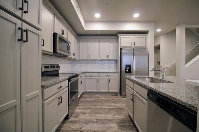 Photo - 321 Skyraider Way