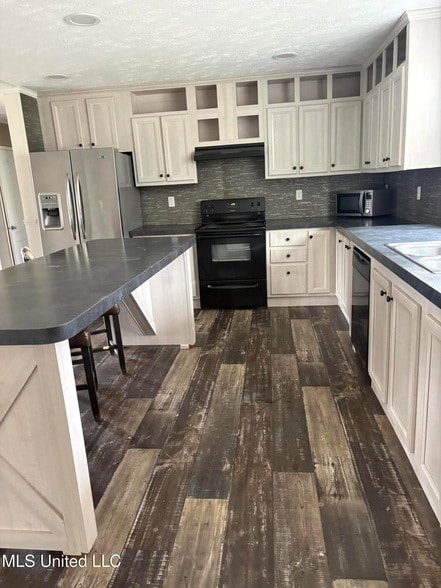 Photo - 1639 County Line Rd