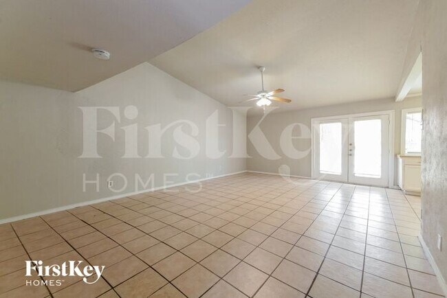 Photo - 3317 Kenwood Dr