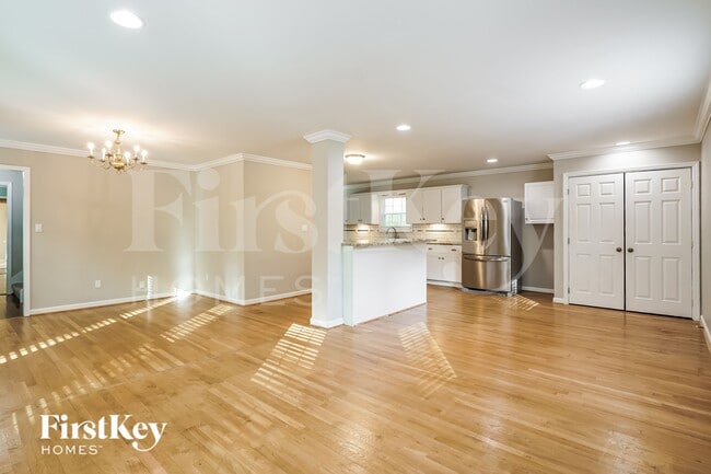 Photo - 5143 Colonial Park Rd