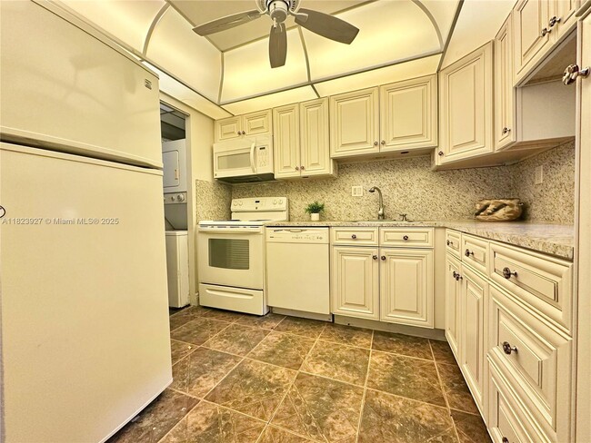 Photo - 8001 Fairview Dr Condo Unit 107