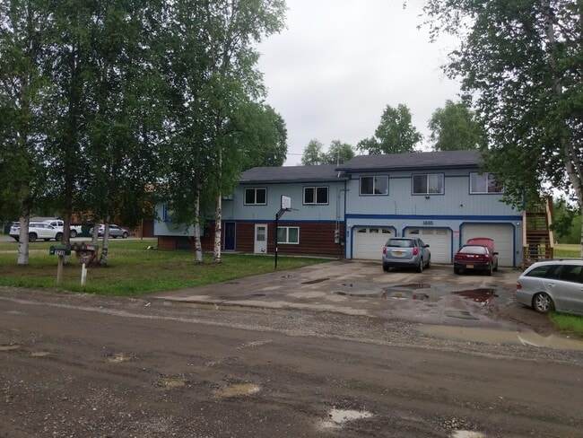 1235 Airline Dr Unit C