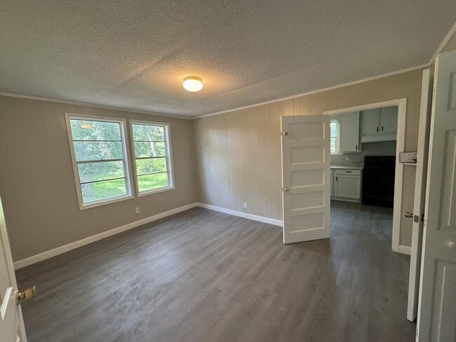 Photo - 103 Floyd St