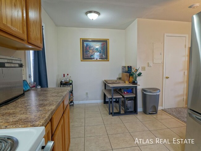 Building Photo - 6972 Peyote Way Rental