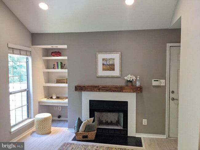 Building Photo - 12159 Penderview Terrace Unit 932