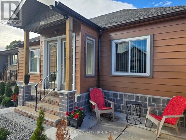 Photo - 731 Knox Ave