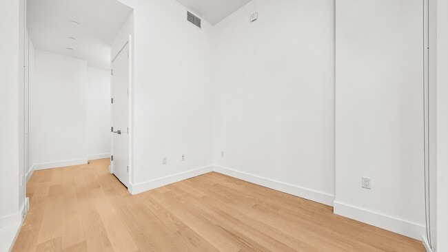 250 W 49th St Unit 2701