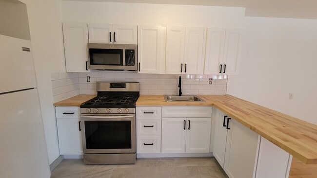 Photo - 204 Woodcliff Ave Unit A3