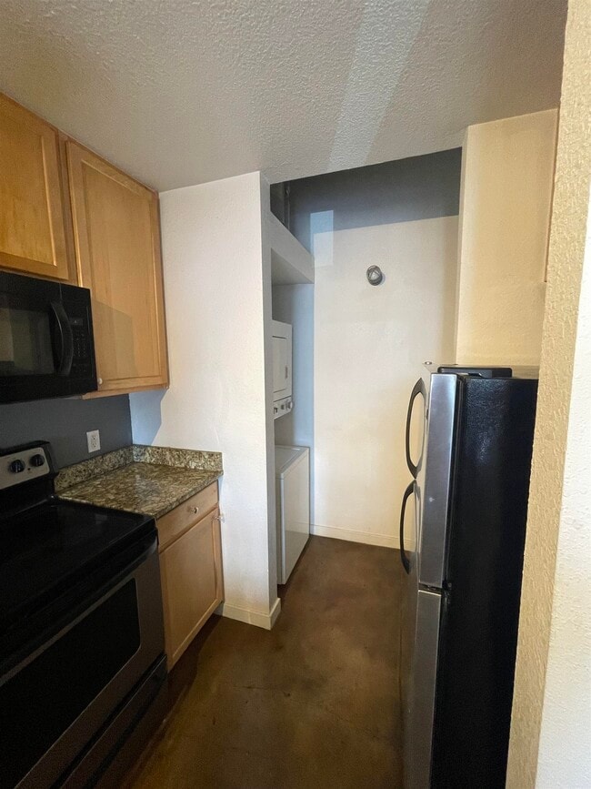 Building Photo - 420 N Adams St Unit 303 Rental