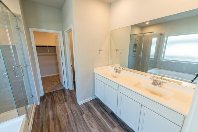 Photo - 1258 Sandstone Hls Dr