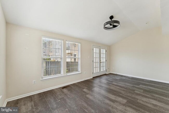 Photo - 12300 Sweetbriar Pl