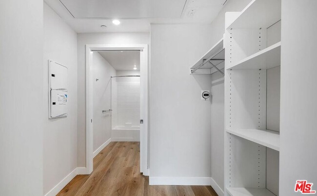 Photo - 825 S Coronado St Unidad 410