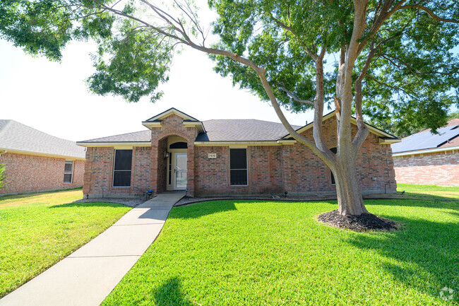 Building Photo - 7410 Bryn Mawr Dr Rental