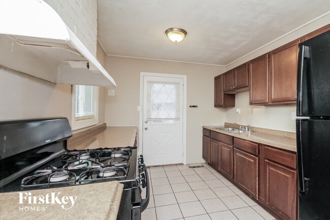 Photo - 1722 Papoose Rd