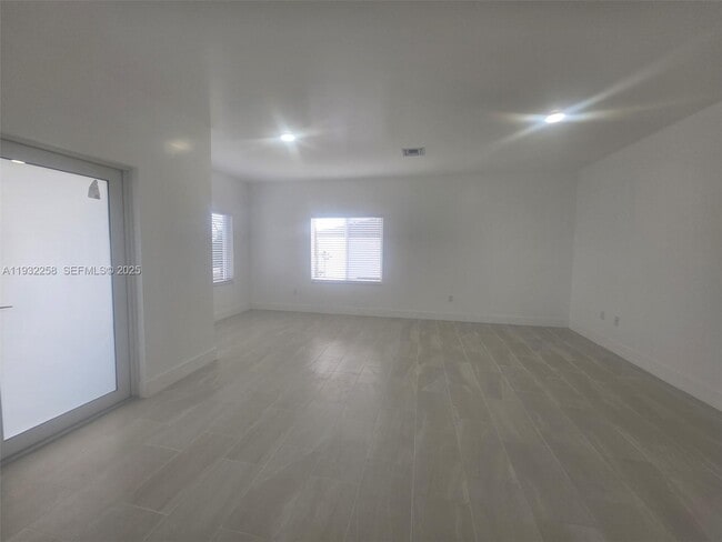 Photo - 21210 SW 119th Ave Unidad 2