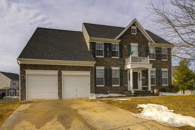Photo - Luxurious Single Family Home in Emerald Farm