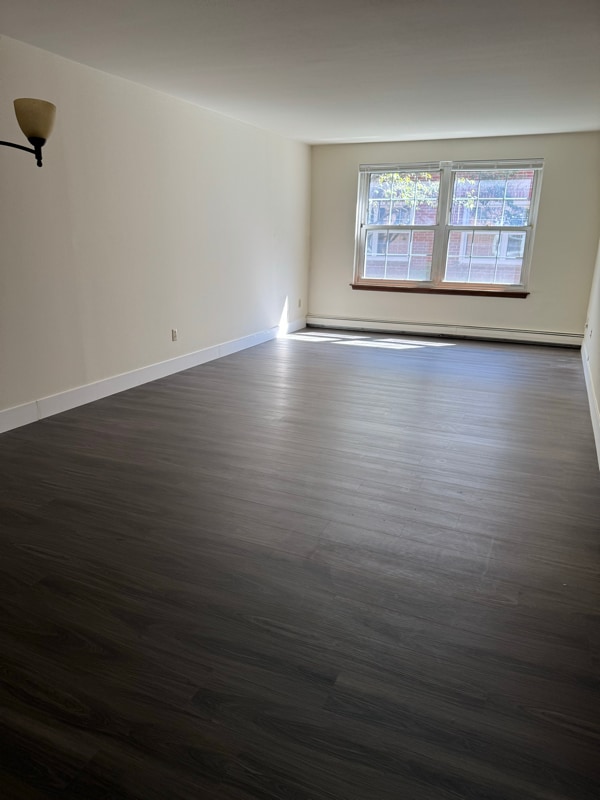 Building Photo - 4333 N Oakland Ave Unit 111 Rental