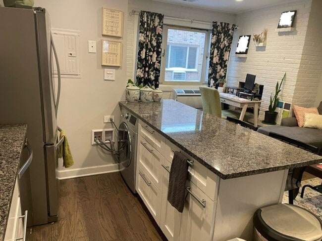 Photo - 665 W Melrose St Unidad 2E