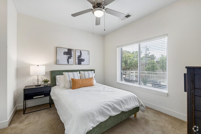 2BR, 2BA - 950SF - Primary Bedroom