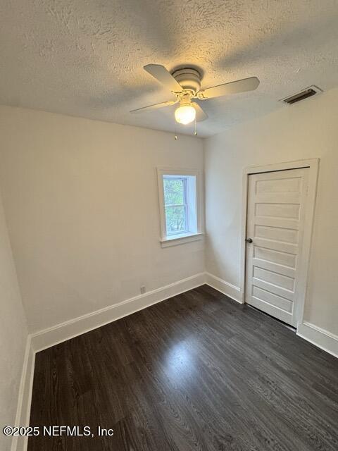 Photo - 1153 Walnut St