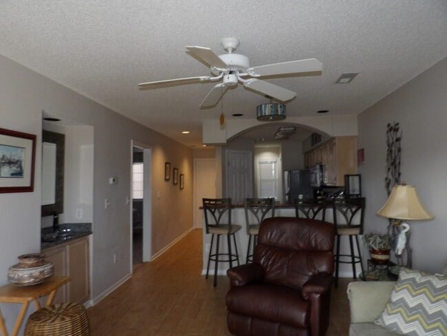 Photo - 4622 Greenbriar Dr