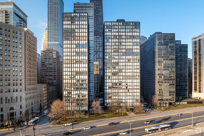 Alternate - 860-880 N Lake Shore Dr